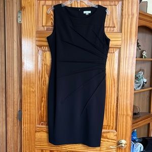 Calvin Klein black crêpe shift dress size 12